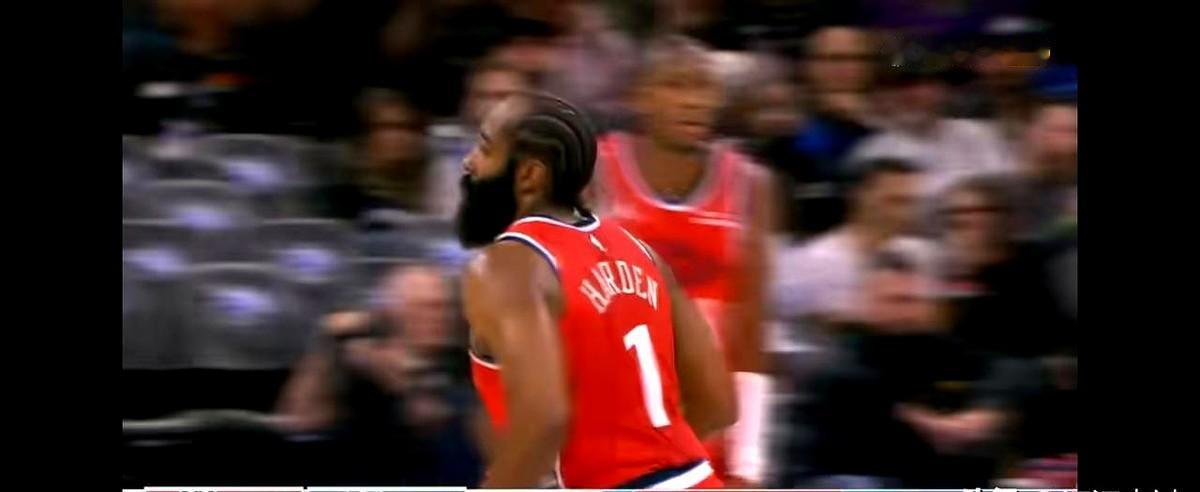 哈登三节31分打卡下班！估计要跑路了，第四节也不打了！打包伦纳德一块交易去