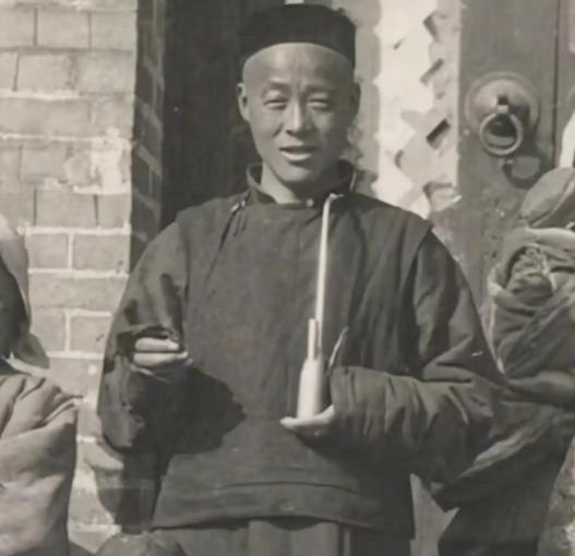 旧社会时期，地主相互之间的差别：拥有200亩田地的北方地主没法每日都吃白面，拥有