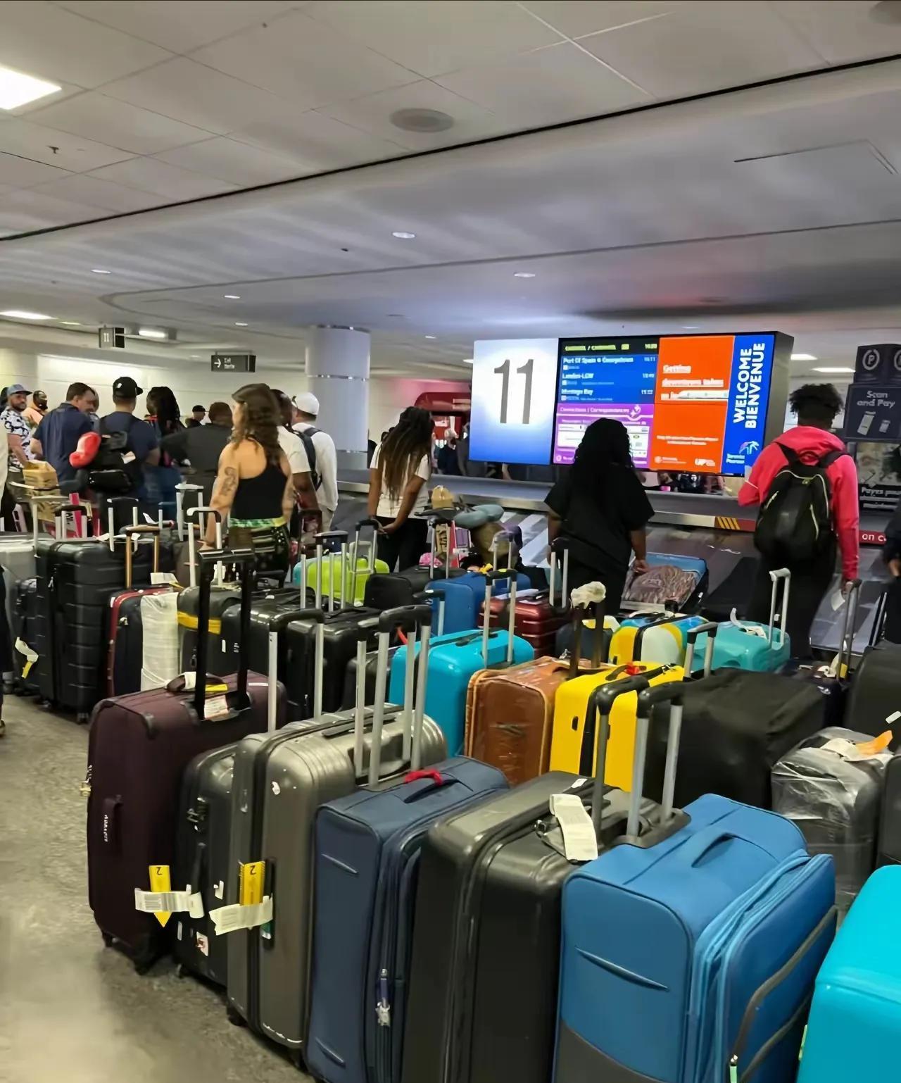 校园风暴：从罢课到被逐，00后学生与教育体制的绝望对决
