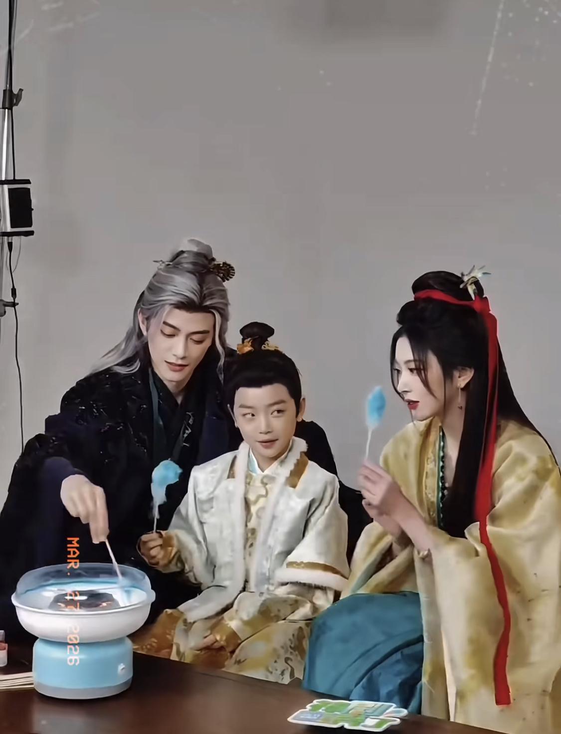 齐旻对俞浅浅说等他做稳了皇帝，想生多少都可以。其实齐旻就是因为宝儿对他有威胁