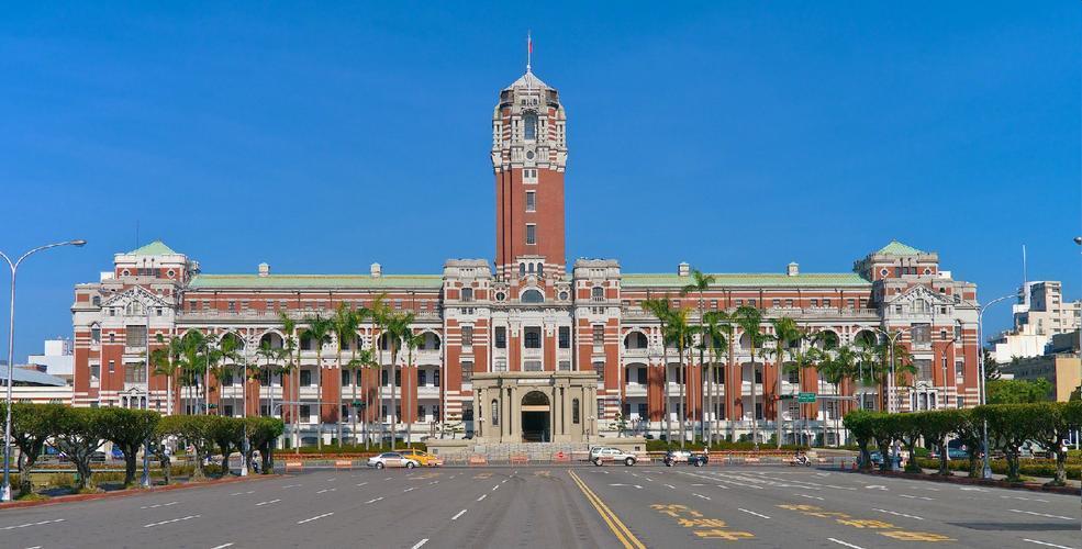 美媒放话要空袭？解放军回应亮了！美国真正怕的是这个！美媒放话：若中国收复台湾