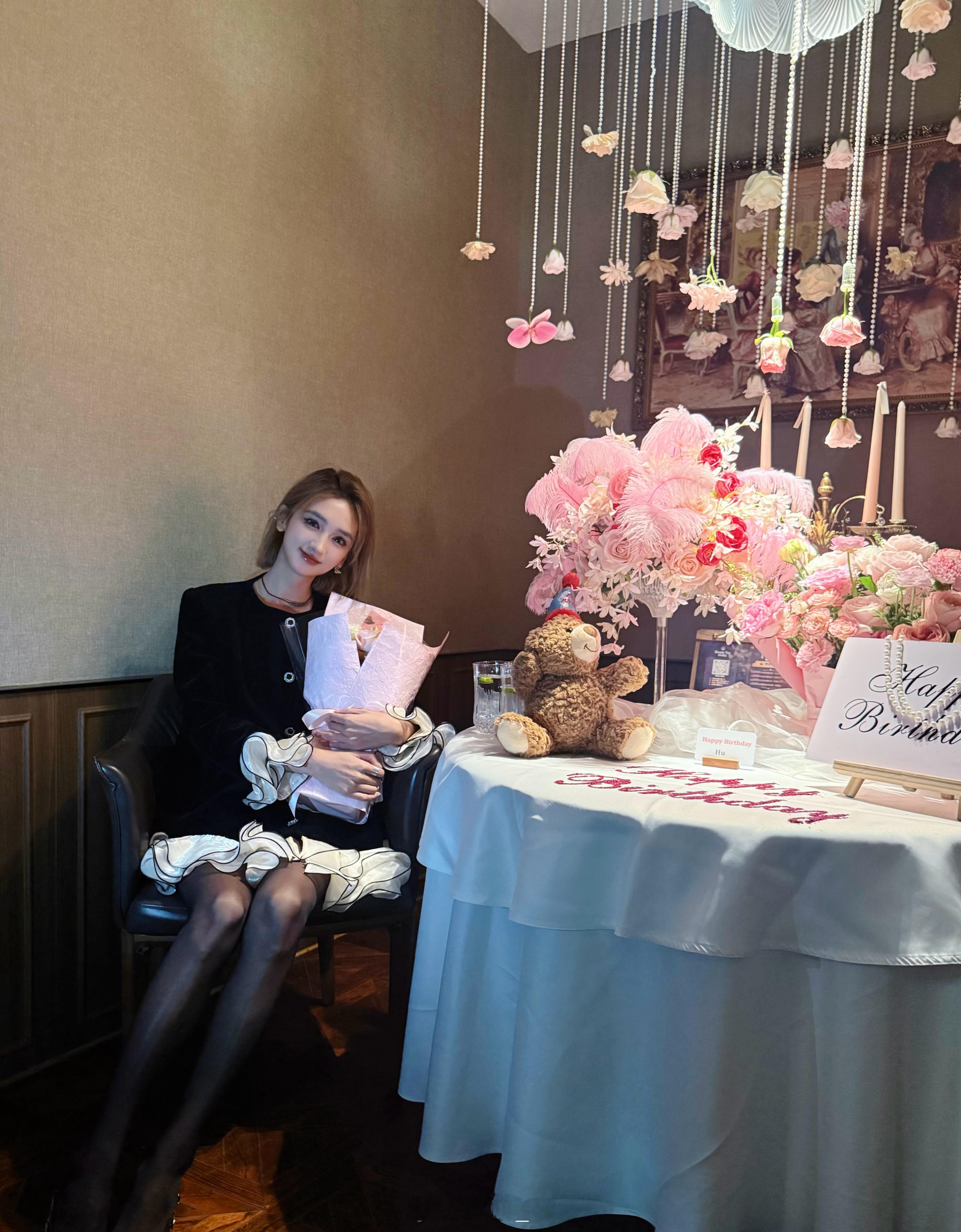 圣诞🎄没照片那就发点库存吧圣诞快乐朋友们