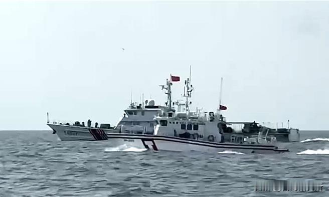 台湾对大陆海警使用英文广播今天上午大陆四艘海警船到了金门岛南部是的，不是