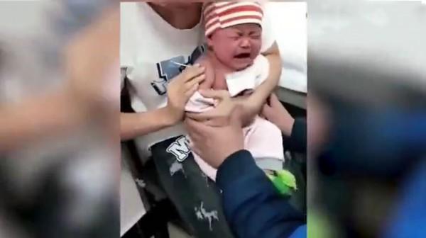6个月大婴儿