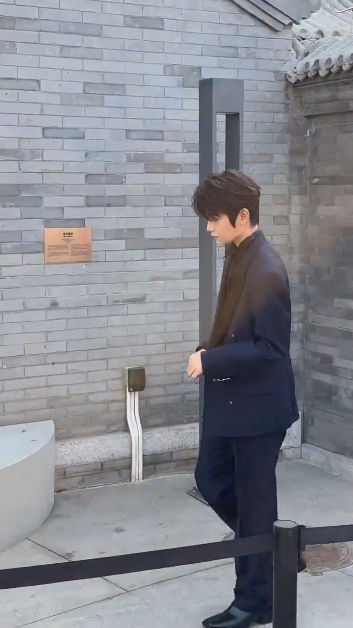 范思哲的神来了！快来接住丁禹兮矜贵的美颜盛宴！丁禹兮范思哲