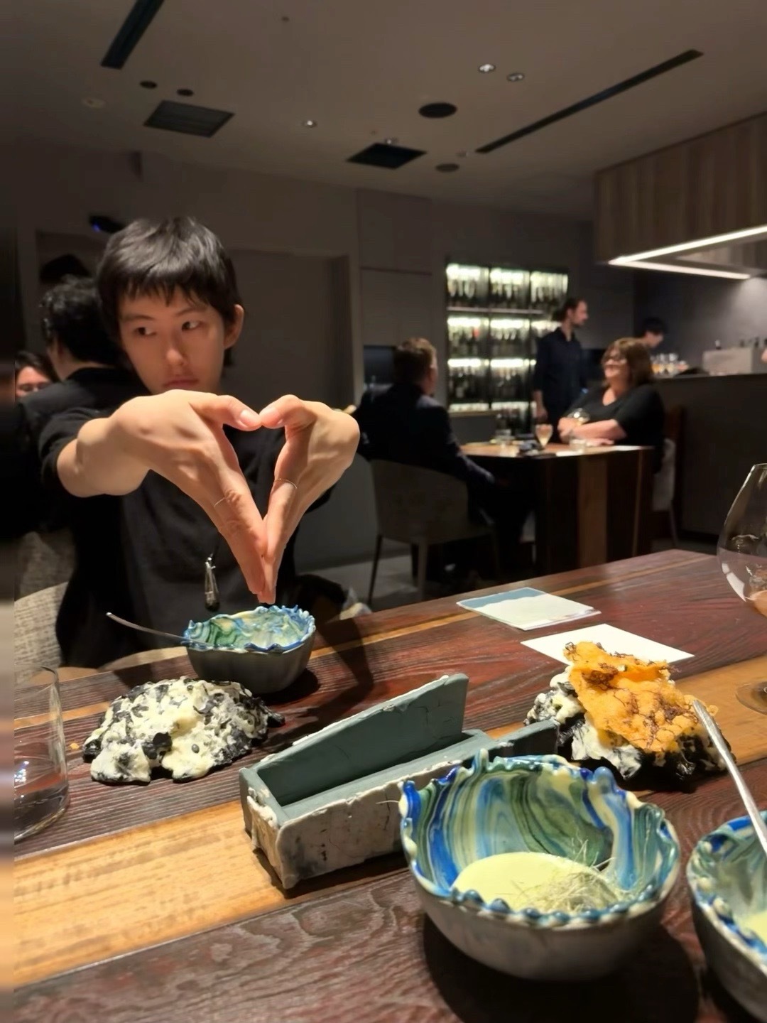 这餐饭共计9杯酒我一个人喝完的。​​​
