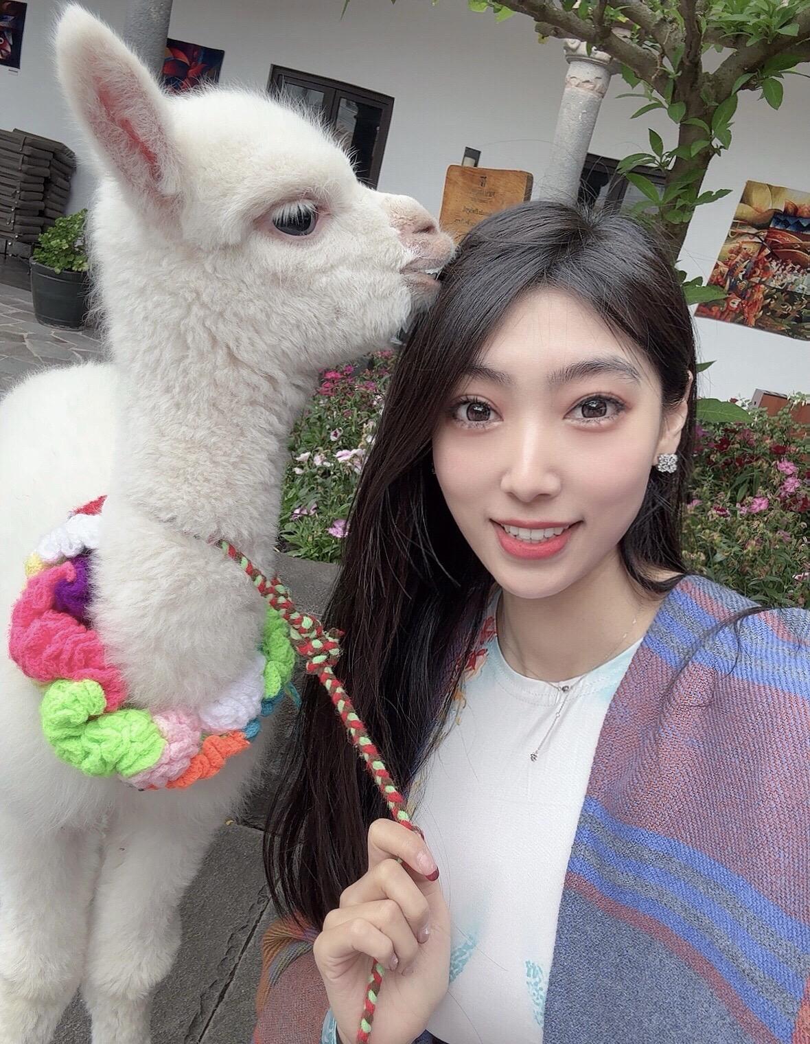 上热门穿搭御姐度假穿搭爱拍照爱生活