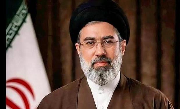 路透社最近扔出一枚足以撼动中东格局的“深水炸弹”：伊朗新任掌门人穆杰塔巴·哈梅内