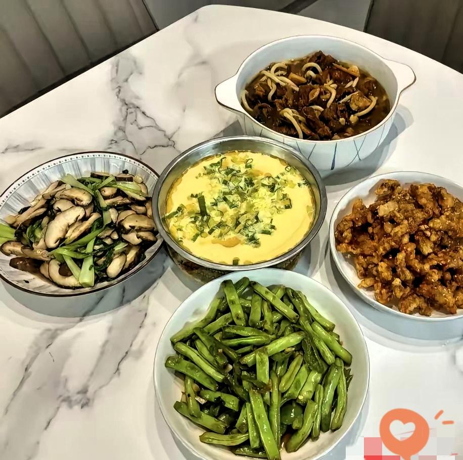 我婆婆家的任何东西只要我夸一句，寿命就到了她做的鱼好吃，后来再也没见过我说