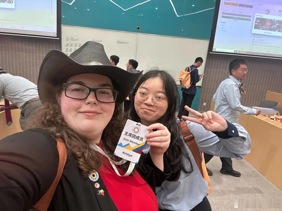 【德克萨斯州学生的中国之行变成了政治行为】[冲破藩篱，破茧重生......漂亮国