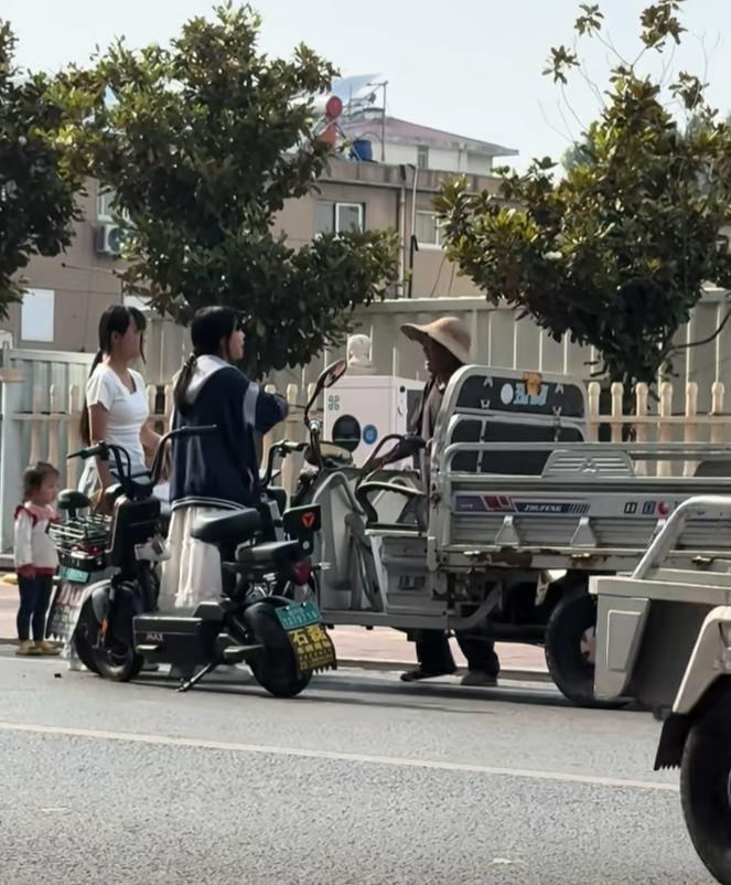 不吃香菜vs幸福一家人，最后一句“你要死啊”把老头镇住了