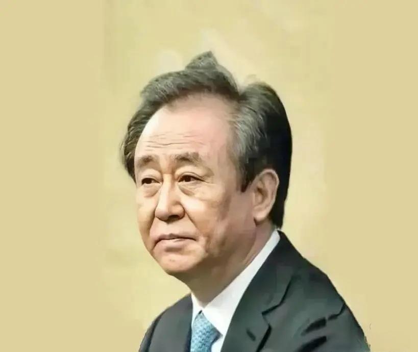 一根雪茄抵上一套房首付，2.4万亿债务背后是许家印的“皇帝”生活！恒大集团创始