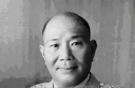 1950年，吴石被捕后，他的上司周至柔做了几件事情想救他，原因很简单，他在日记中
