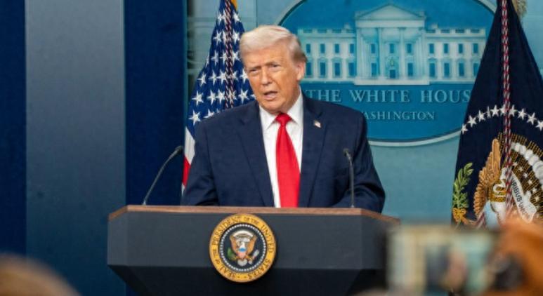 美国总统特朗普的和平委员会才刚刚成立就迎来一个难搞的刺头，当大家以为卢卡申科宣布