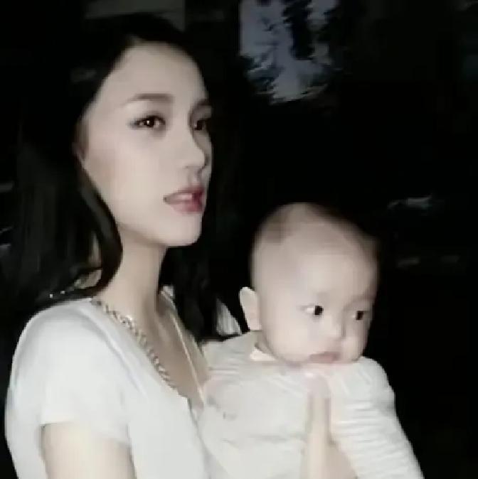 东莞厚街国泰鞋厂那段旧事被翻出来，一个匿名老哥说2002年19岁在厂里和初恋未婚