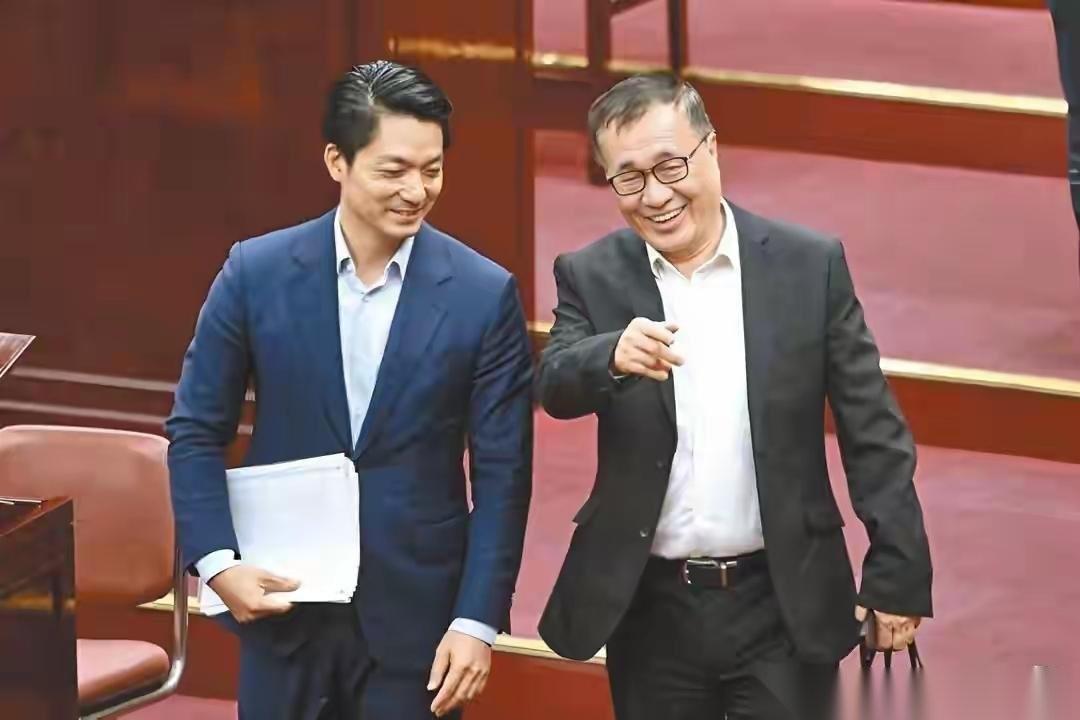 泪目！蒋万安忍痛送别，李四川剑指新北，绿营彻底慌了。台北市政厅这一幕让人破防，蒋