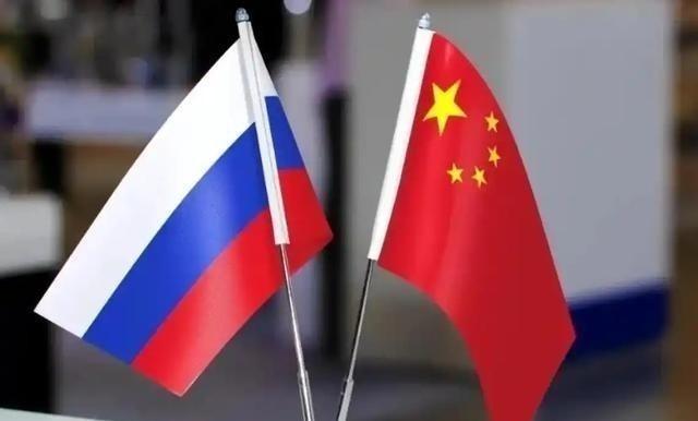 现在最危险的战略信号，其实不是某一个国家挑事，是全世界好像悄悄形成了一种心照不宣