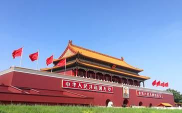 大家有没有注意到，今天的新闻发布会公布了前来参加抗战80周年大阅兵国家元首名单。