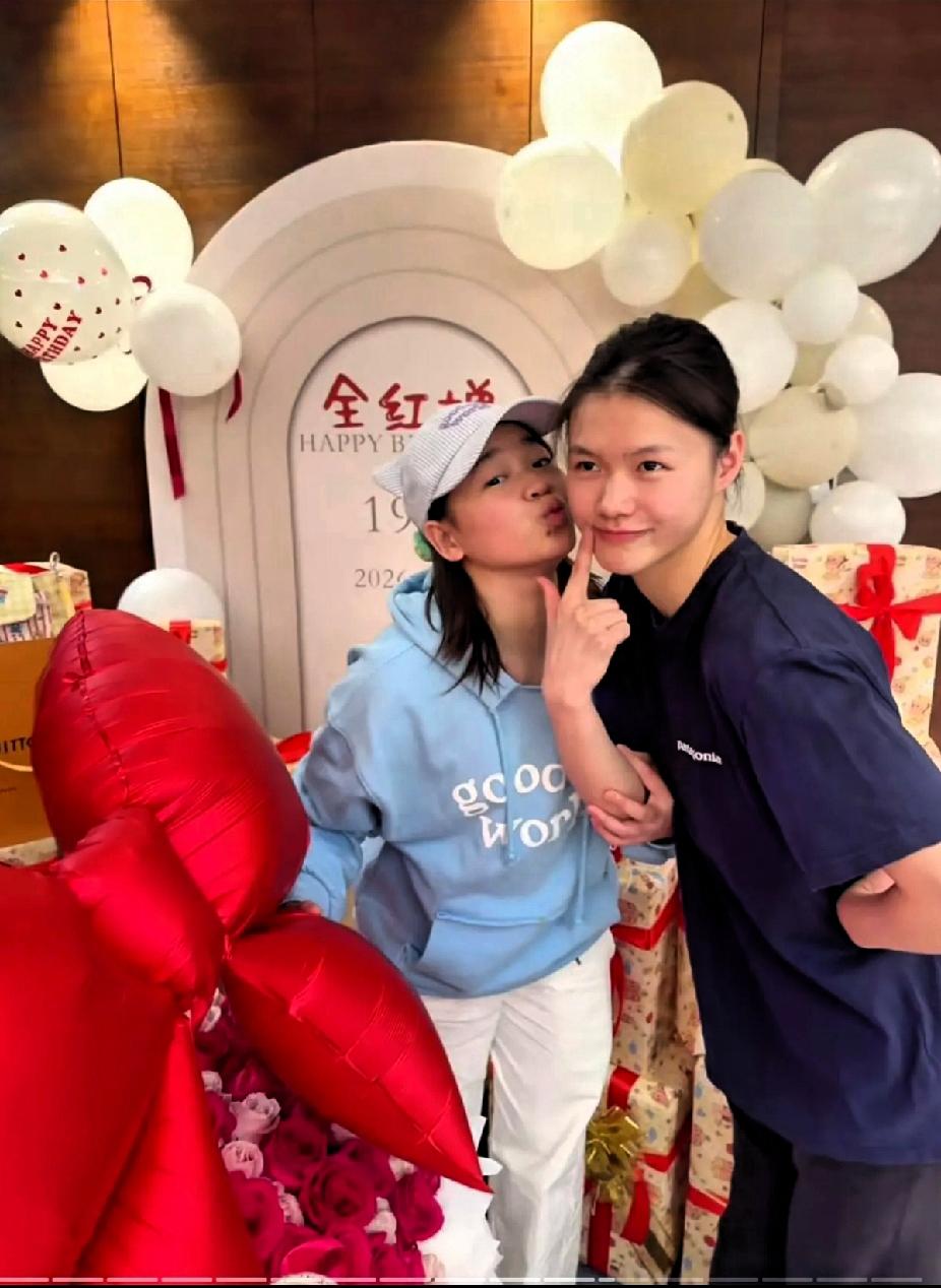 我19岁啦！！！！！！！！！！！！！！！！！！！短短几个字，后面更是配上19个