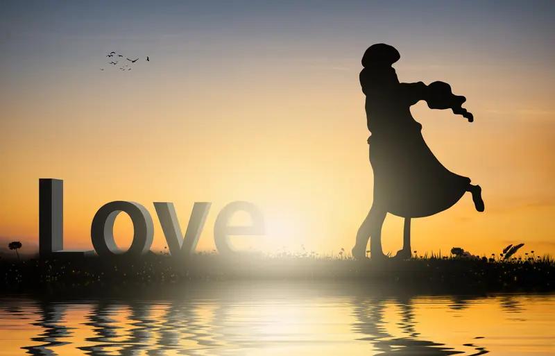 男人想女人，多是一时心动与身体的渴望，热烈直接，来得快去得也急。女人想男人，多