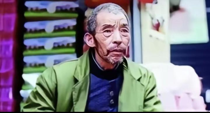 1992年，武汉街头的煎饼摊主捡到2个女婴,他终生未娶，二十年后，女儿们