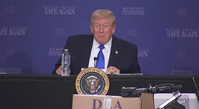 特朗普公开喊话美国！这位美国总统公开表示，对于如今自己的所作所为，美国公民对自己