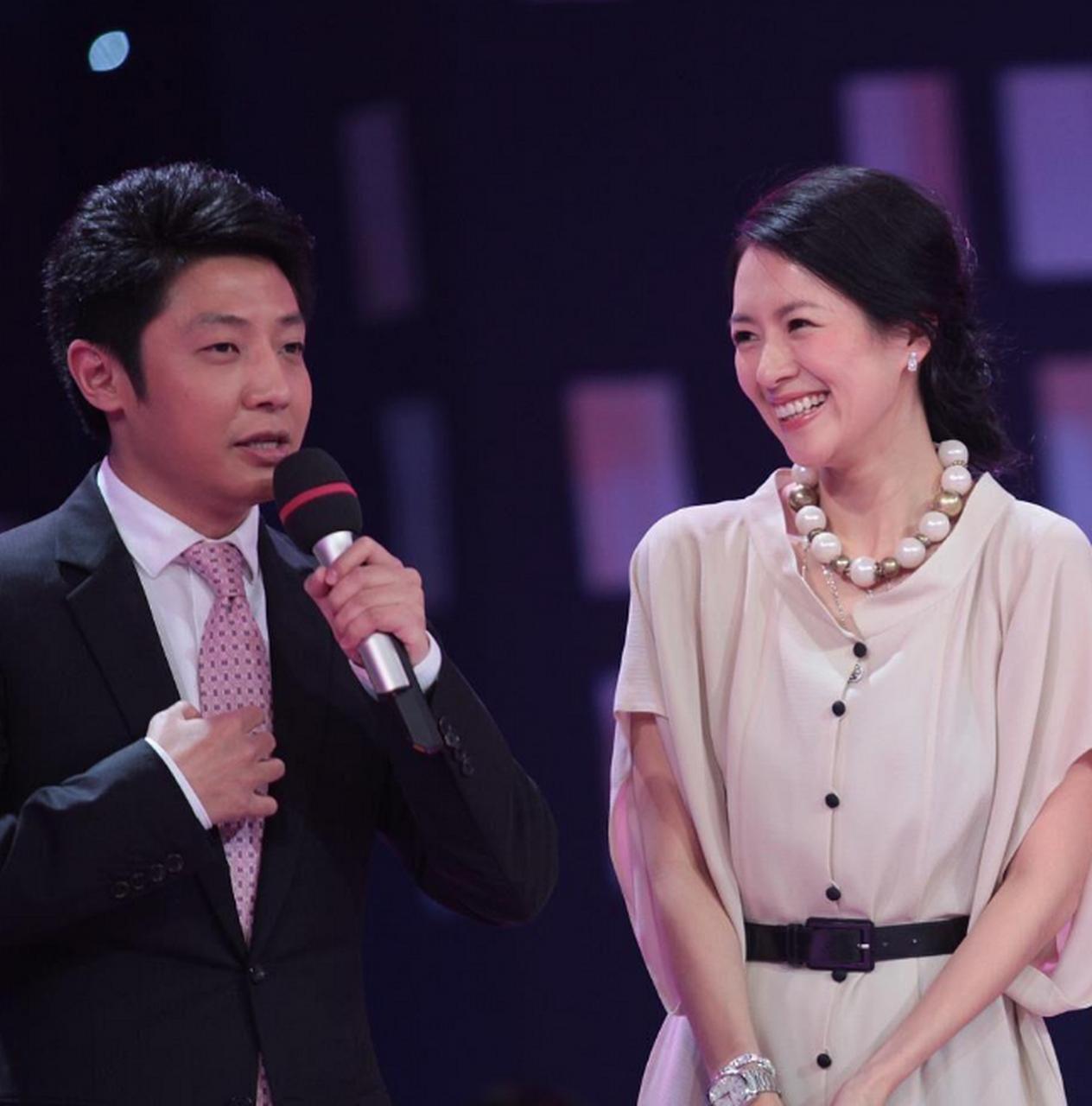 说起来也是唏嘘，章子怡这辈子最该抓住的一次“洗白”机会，其实是撒贝宁，可惜她自己