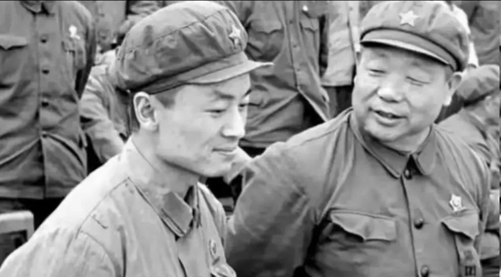 1947年，一个农民给解放军带路时，说了一句：“我有一个哥哥，叫陈锡联，跟红军走