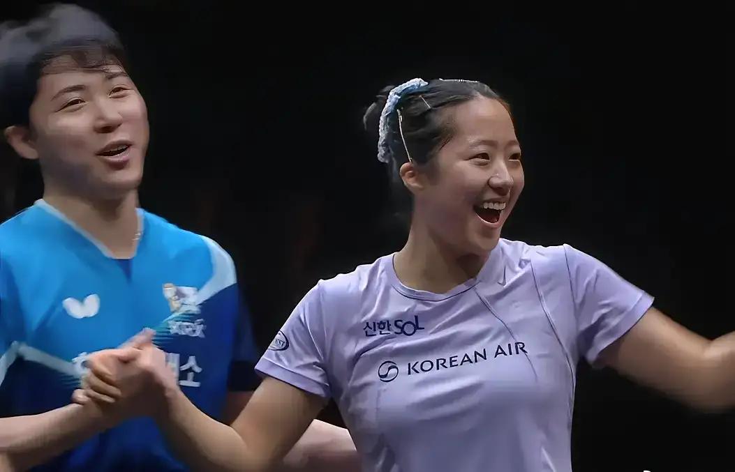 【孙颖莎伤退女单，韩国组合出人意料登上混双王座】夺冠可能是没想到的，成就了这个韩