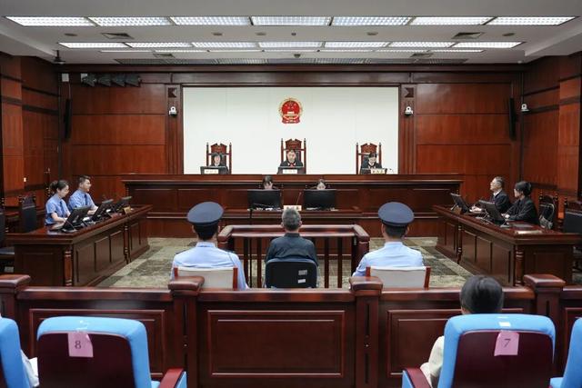 原市长王善平因检举揭发他人立功, 获轻判11年