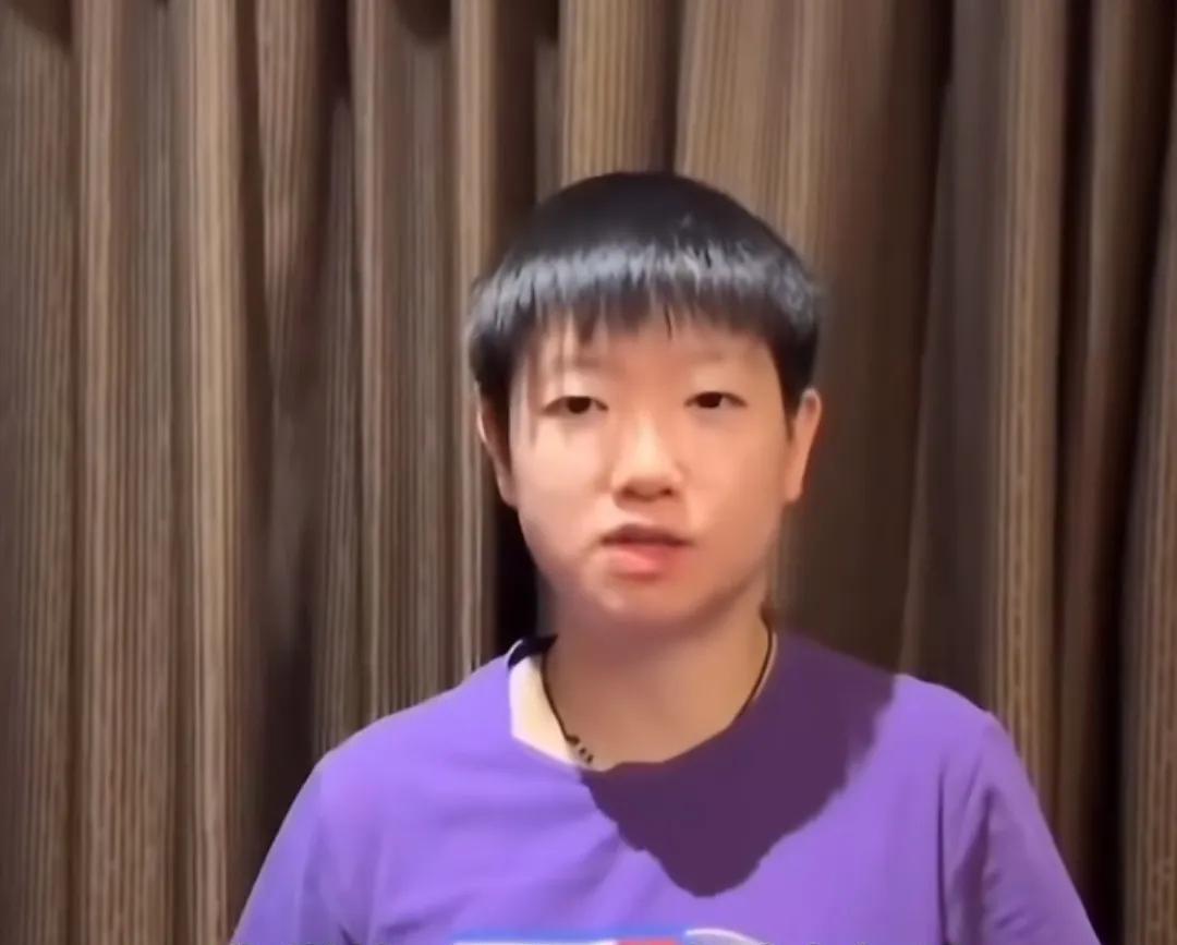 交大的老师说，豆包是个好学生。豆包是学的人力资源专业，而且是自荐当课代表，所以跟