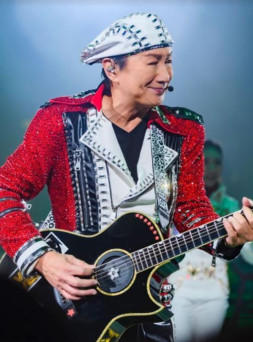 <em>许冠杰</em>的音乐风格多样