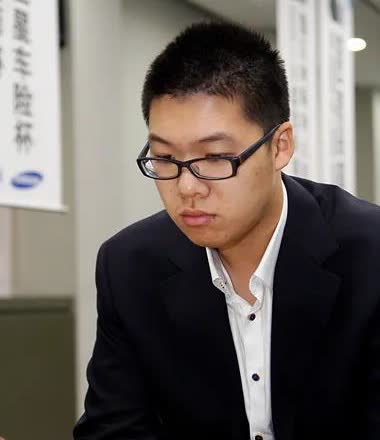 第26届农心杯世界围棋团体体赛中国队选拔赛胜者组第四轮比赛正在进行，很难想象昨天