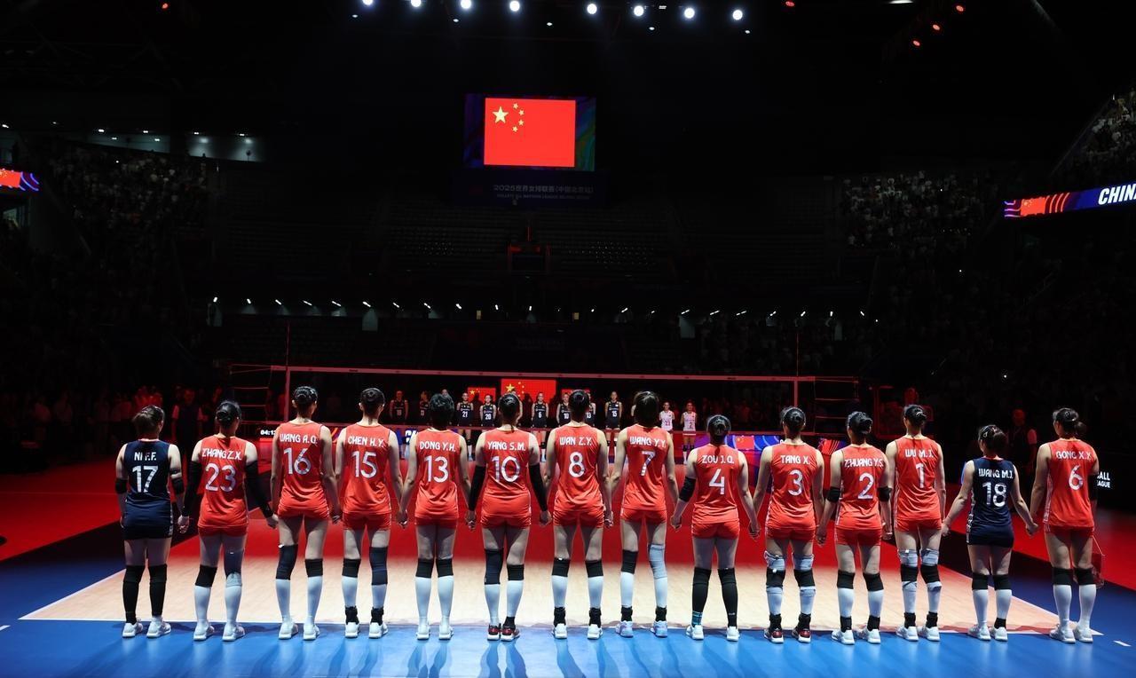 中国女排直播被腾讯买断，球迷终于可以免费看球了！央视CCTV5因为5000万高价