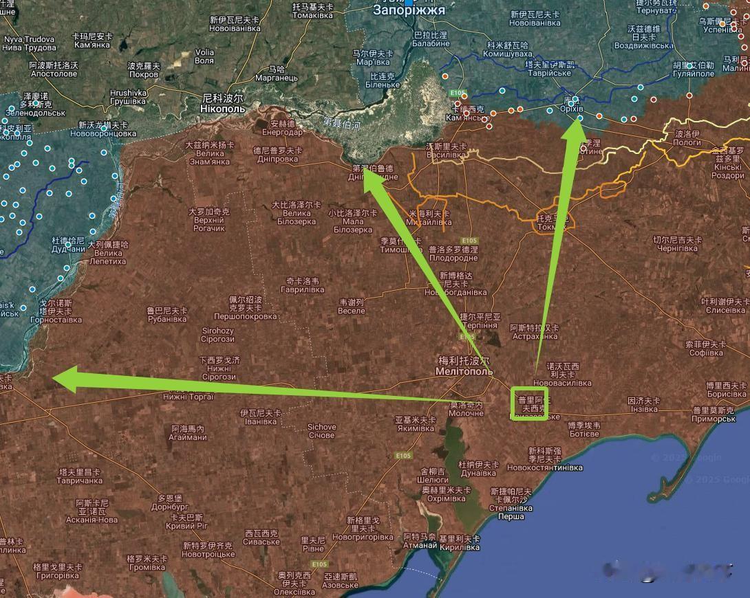 刚嘚瑟就被“打脸”!俄军雅克-52拦截机,被乌军拍死在机场来源:巨鲸说俄