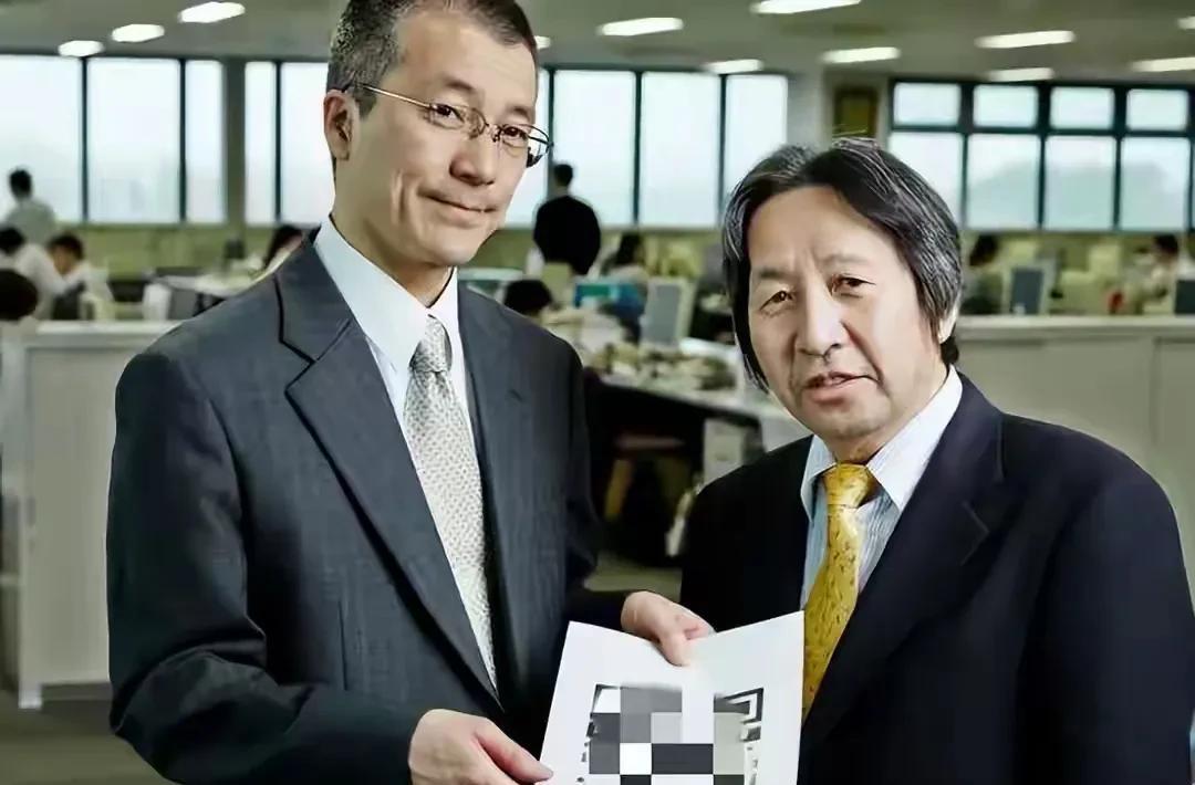 日本因为点错了科技树，错失了三十年的发展。不吹不黑，现在日本别说遥遥领先了，差不
