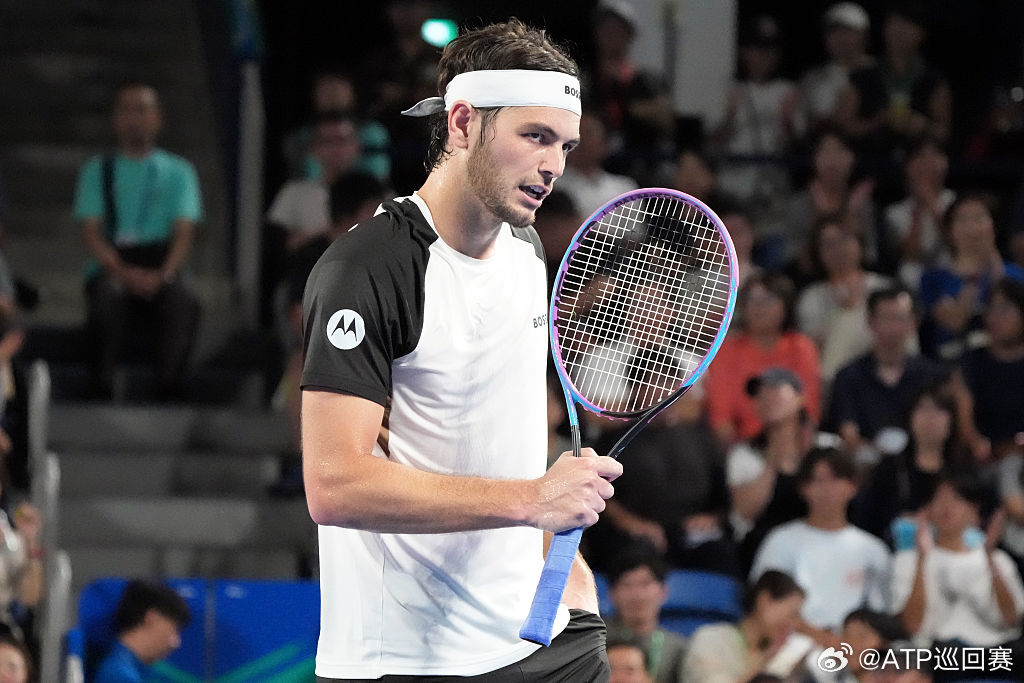 弗里茨晋级决赛💪ATP500东京站男单半决赛，2号种子弗里茨以6-46-3