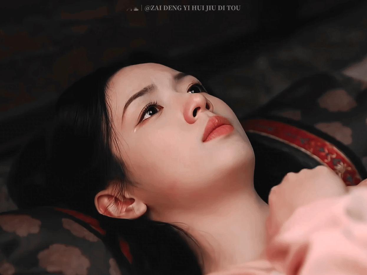 绝美骨相论也子古装美到我的瞬间最适合🥥的造型就是——没有造型周也​​​