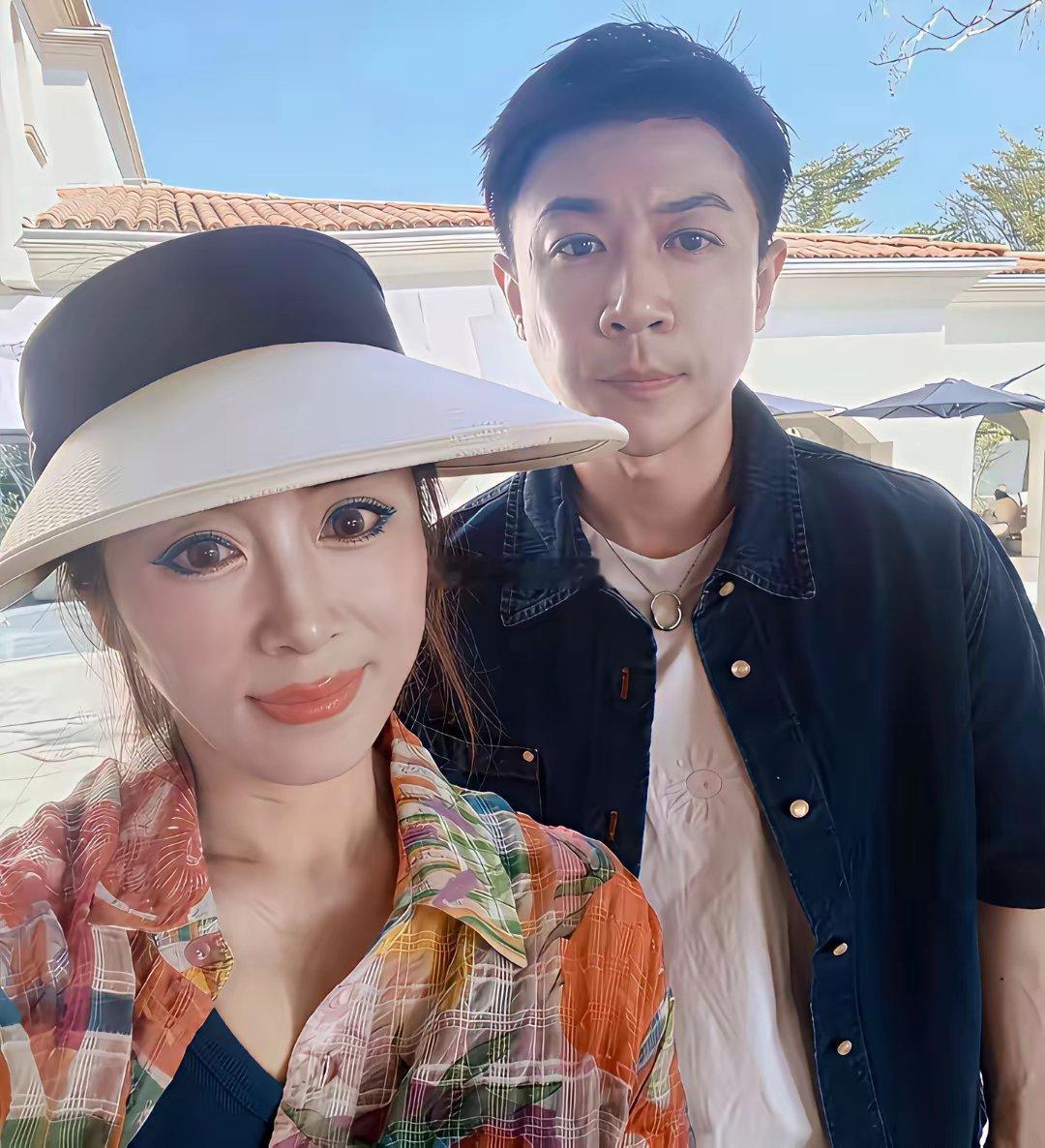 董璇这状态太吓人了化妆不化妆差距居然也太大了不知道张维伊还习惯吗​​​