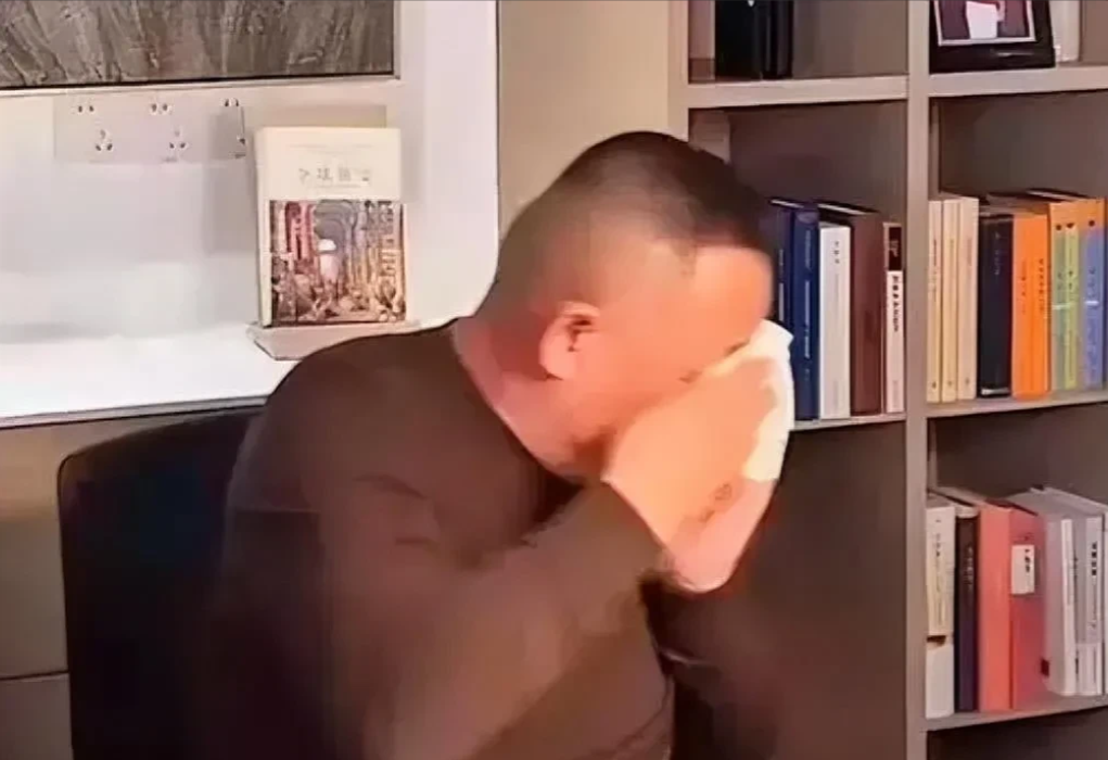 估计“柴怼怼”后槽牙都要咬碎了！他万万没想到，自己正准备删视频跑路，胖东来竟