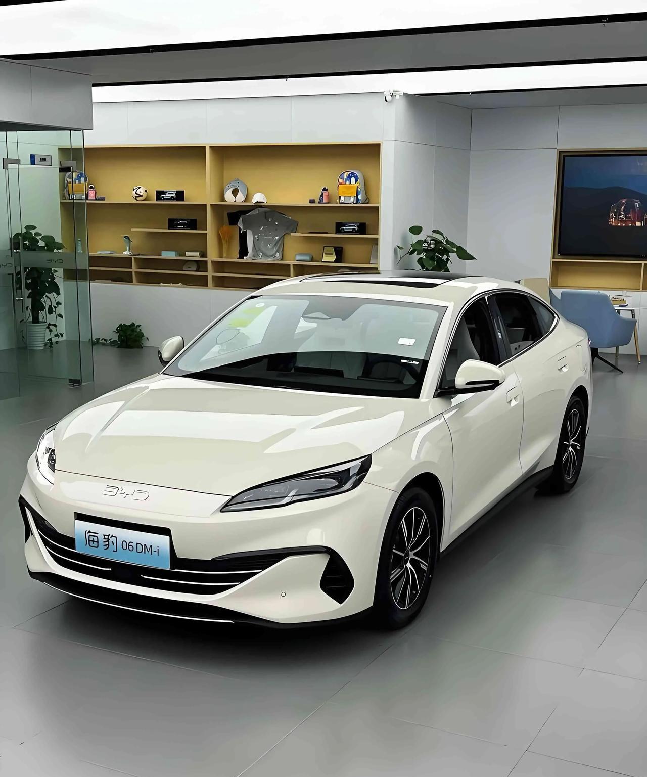 #头号新车#国产汽车的竞争优势:第一：红旗——高端豪华第二：小鹏——智能驾驶