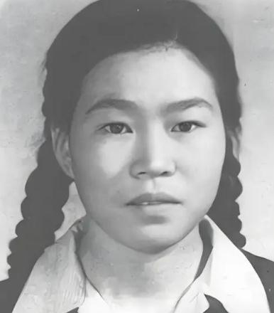 1972年春天，彭德怀病重，侄女彭梅魁辗转找到浦安修，低声提出一个请求：写封信，