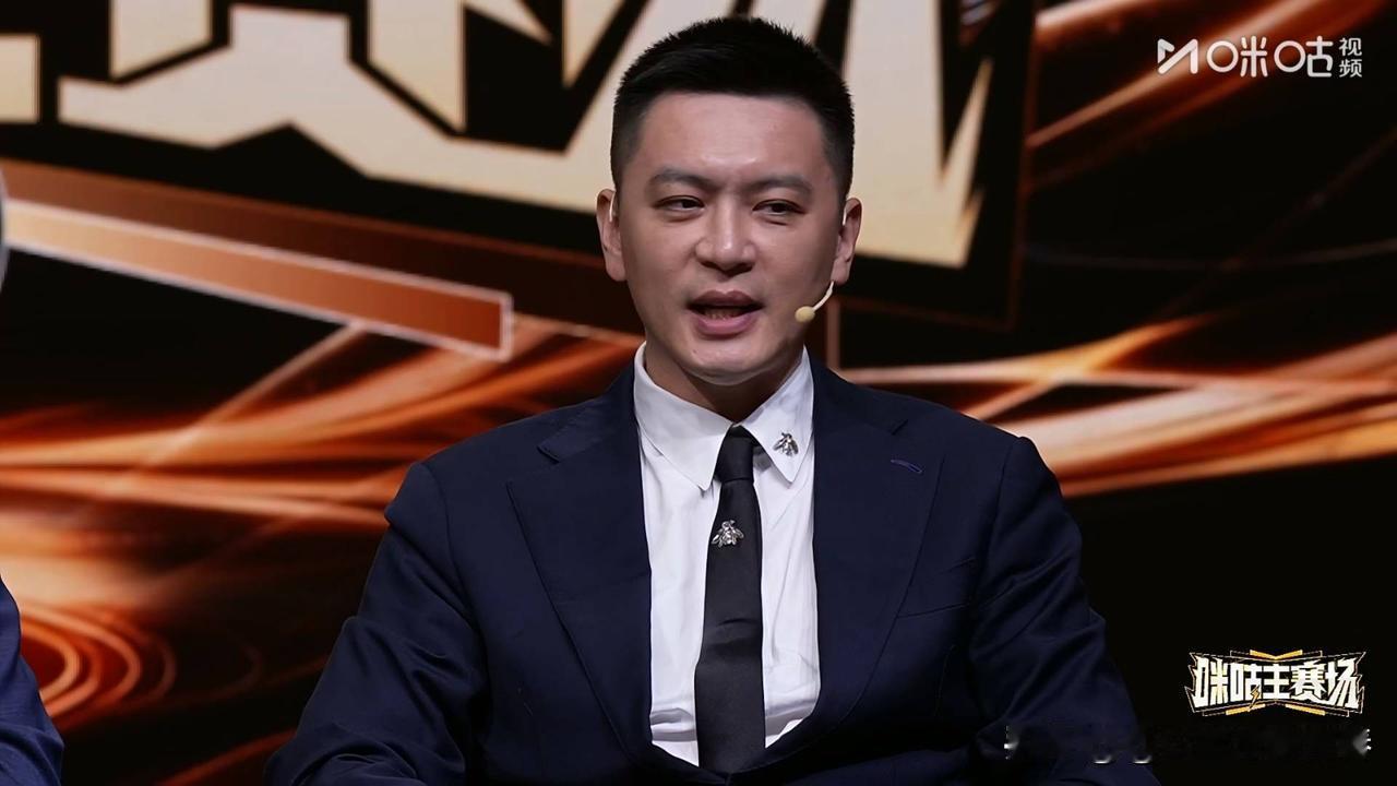真敢说！杨鸣谈:卢伟主教练生涯之路:对于卢伟这名教练，我还是比较了解，曾经也
