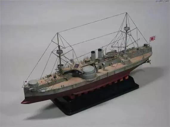 关于甲午黄海海战的战力对比分析，往往陷入一种单一的评价体系：即以航速是否超过18