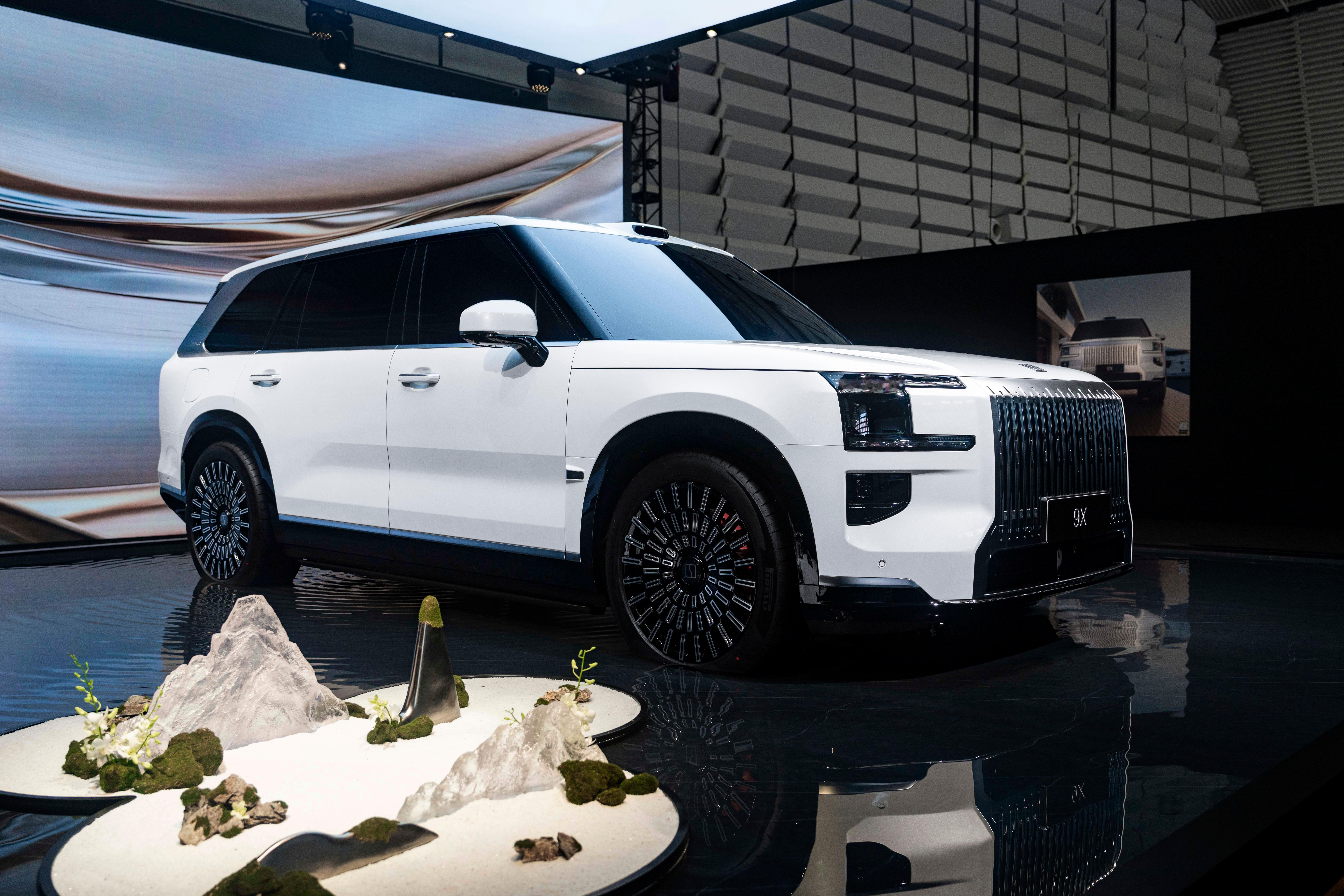 极氪9X重新定义旗舰SUV感觉极氪7X和9X完全是没有任何关系的两台车[笑cry