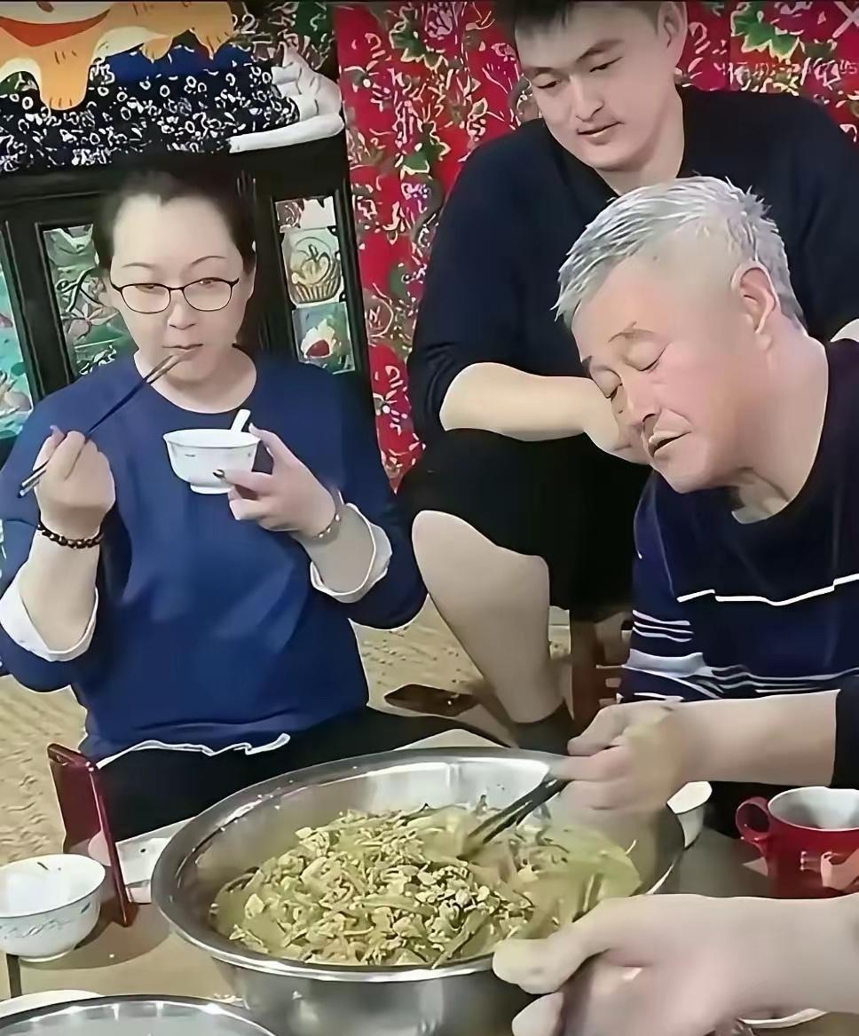 有钱人吃的也很简单！
