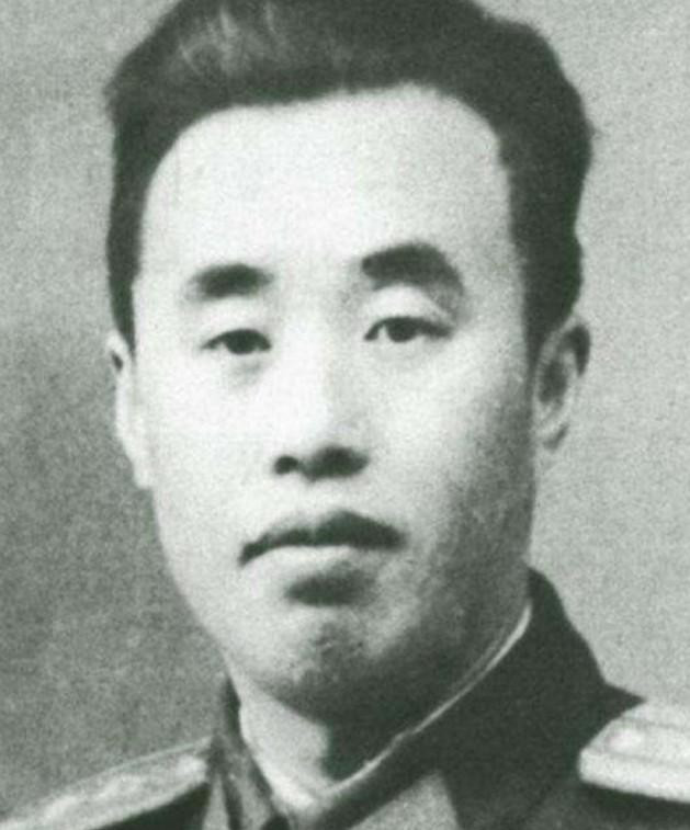 1990年，67岁的兰州军区副司令员董占林退出军队现役，结束了长达52年的军旅生