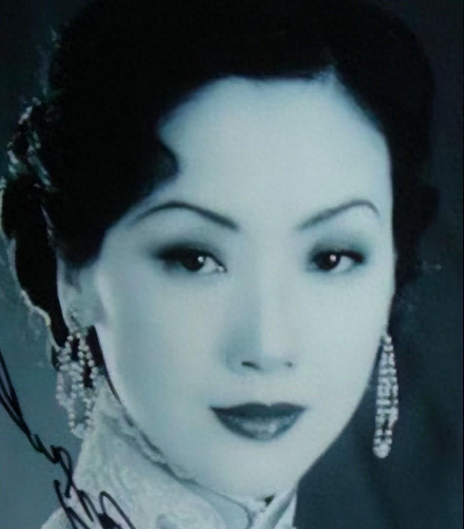 1937年深秋的山西汾阳，刚打完平型关大捷的杨得志正对着房东家的土炕发呆，27岁