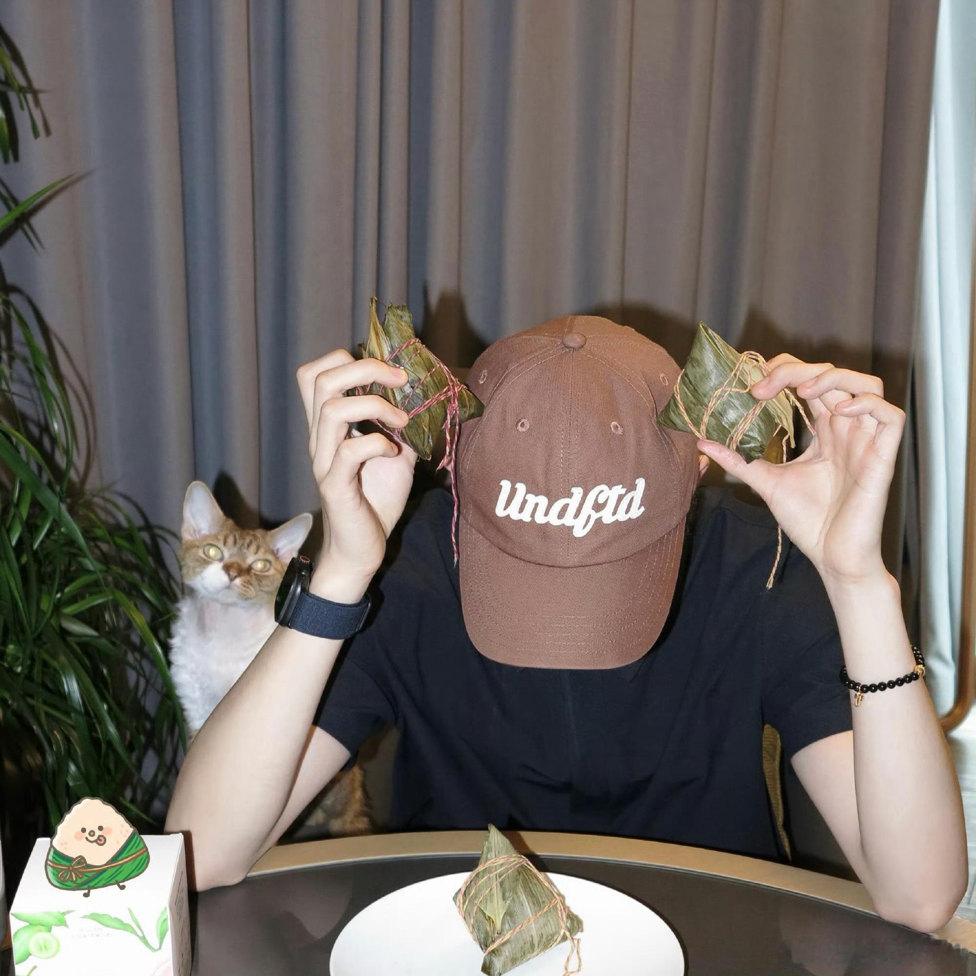 太可爱了☺️小daka镜头感越来越好了。
