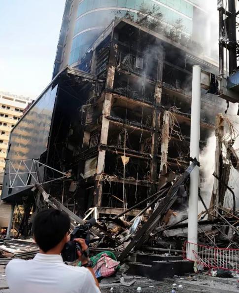 刚刚背刺中企没多久，印尼国内的镍矿危机就爆发了，2026年8月7日，印尼邦加勿里